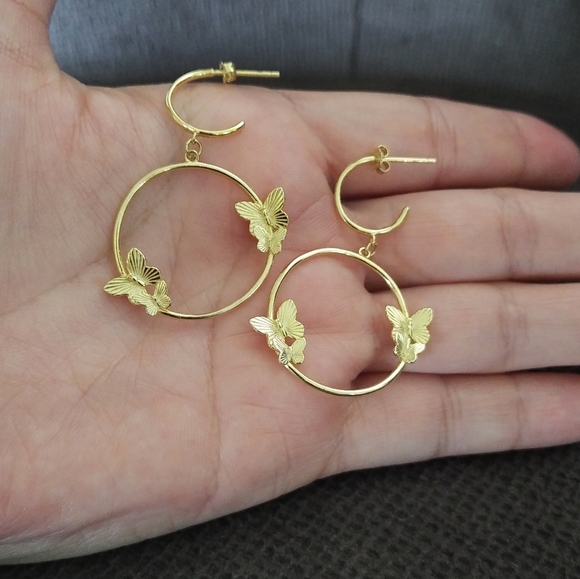 isabella m. Open Circle Butterflies🦋 Earrings - Picture 10 of 14